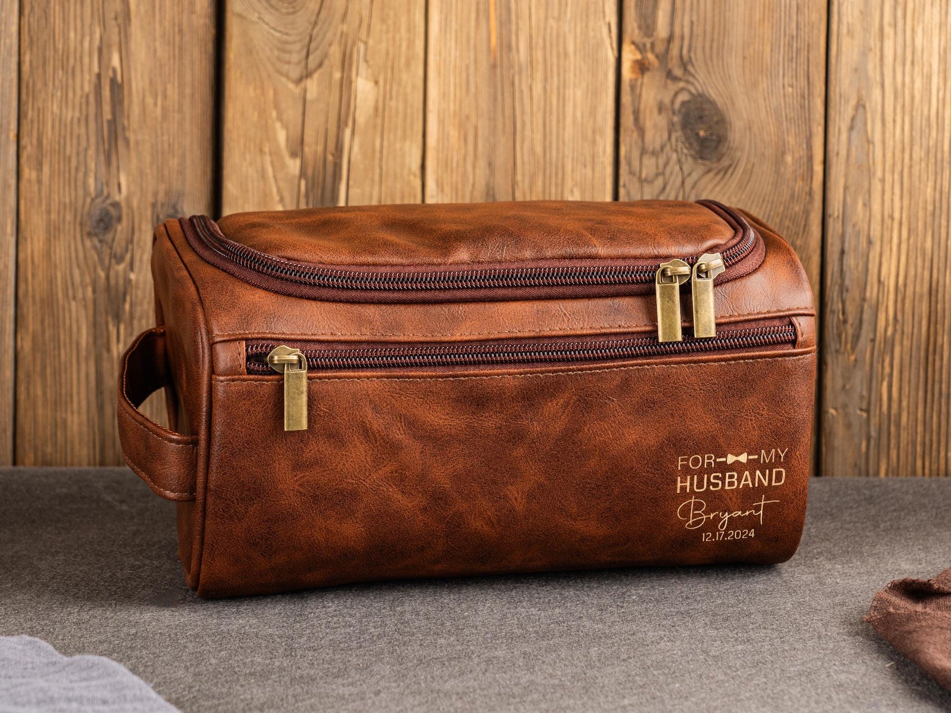 Men's Leather Toiletry Bag Personalized, Groomsmen Gift, Dopp Kit For Him, Men's Leather Accessory, Anniversary Gift, Christmas Gift for Men