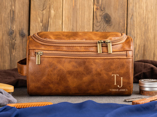 Men's Leather Toiletry Bag Personalized, Groomsmen Gift, Dopp Kit For Him, Men's Leather Accessory, Anniversary Gift, Christmas Gift for Men